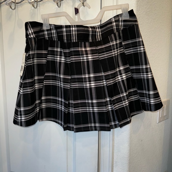 PLAID SKIRT - Picture 3 of 5